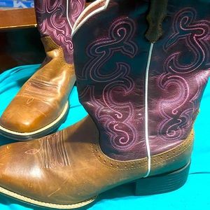 Ariat women’s cowgirl boots size 10